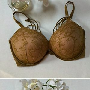 Victoria’s Secret Very Sexy Push Up Bra 36DDD
